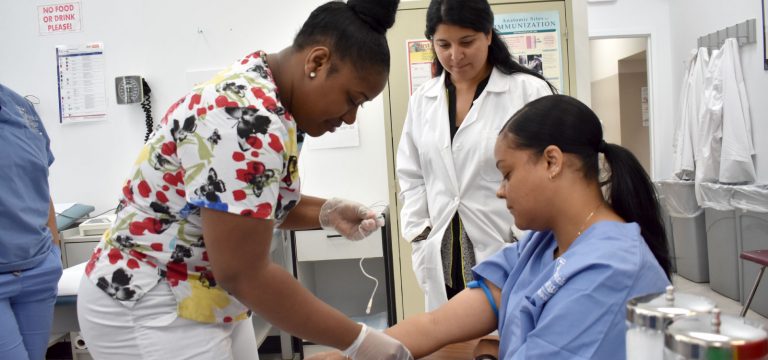 registered nurse first assistant salary